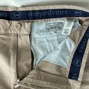 Vineyard Vines khaki performance “on the go” shorts-sz 36